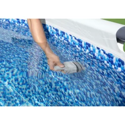 Poolreiniger ^ Bestway Hot