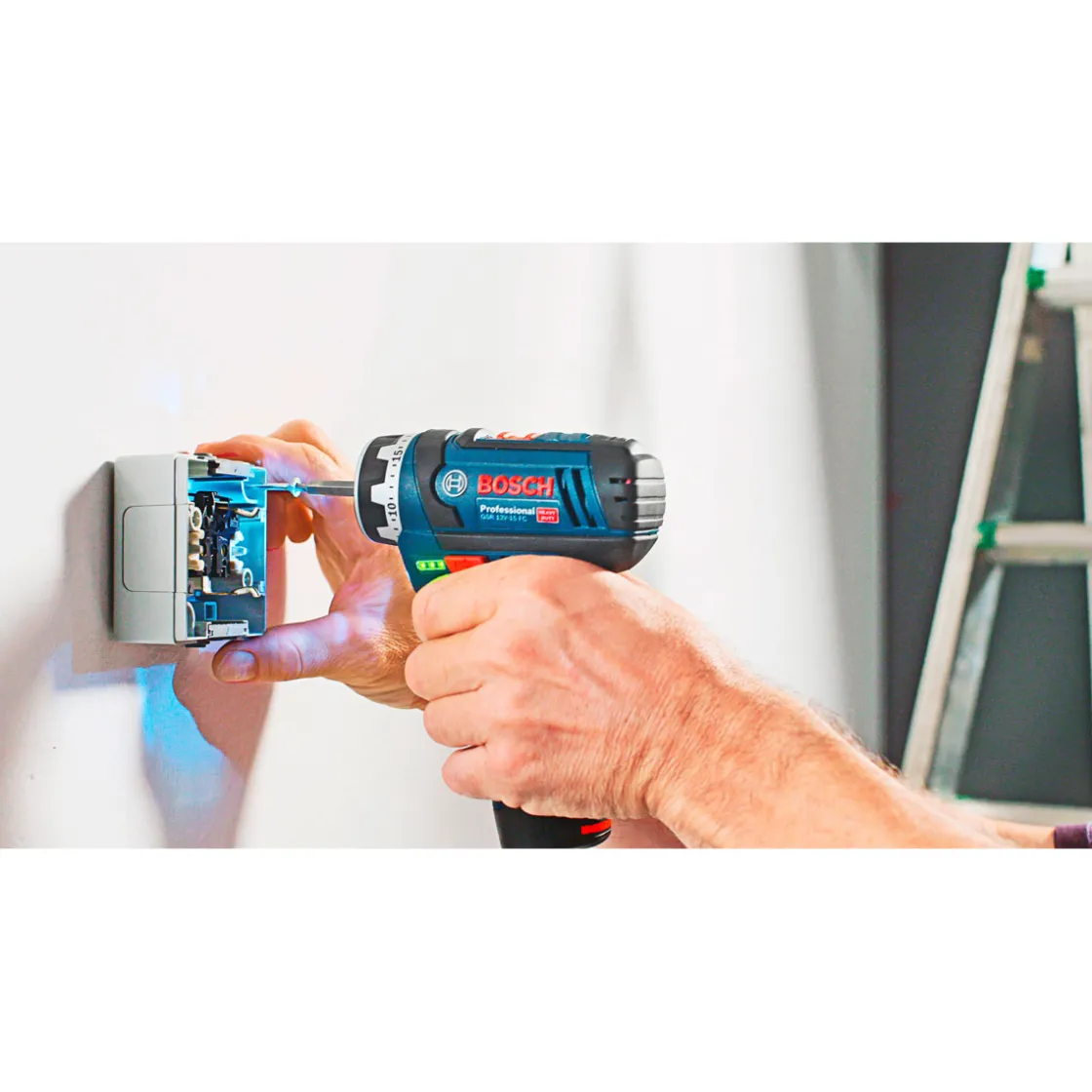 Akku-Bohrschrauber-Set GSR 12V-15 FC ^ Bosch Professional Hot