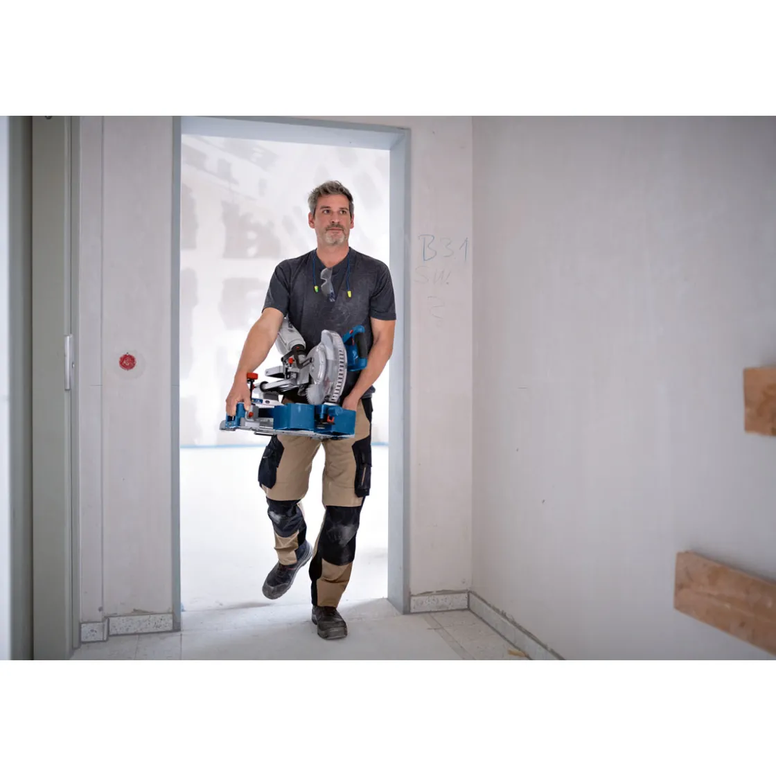 Akku Kapp- und Gehrungssäge Biturbo GCM 18V-216 D ^ Bosch Professional Online