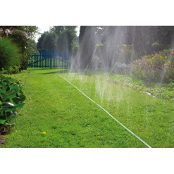 Schlauchregner mit Anschlußteilen 15 m grün ^ Gardena Discount