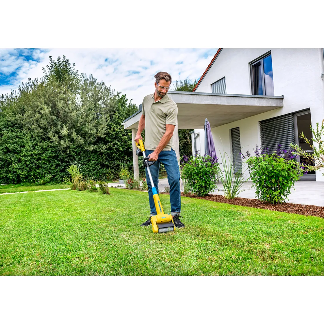 Multifunktionale Akkubürste MultiBrush li-on PLUS inkl Stein- und Fugenbürste ^ Gloria Discount