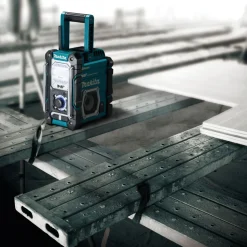 Akku-Baustellenradio DMR112 mit DAB+ und Bluetooth ^ Makita Clearance