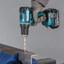 Akku- Bohrschrauber 18V 3,0 Ah inkl. 2 Akkus und Ladegerät ^ Makita Clearance