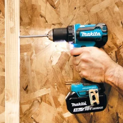 Akku- Bohrschrauber 18V 3,0 Ah inkl. 2 Akkus und Ladegerät ^ Makita Clearance