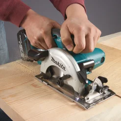 Akku-Handkreissäge DSS501Z mm ^ Makita Hot