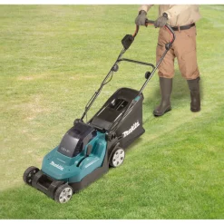 Akku-Rasenmäher DLM382PM2 2 x 18V 4,0Ah inkl Akkus und Doppelladegerät ^ Makita Outlet