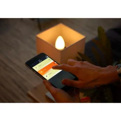 LED-Kerze 5,2W ^ Philips Hue
