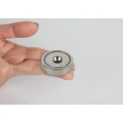 Topfmagnet Neodym Ø 32 x 8 mm, mit SenkbohrungØ 5,5 mm ^ Suki Discount
